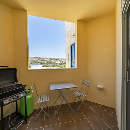 Misrah il-Fliegu - F7 Apartment Għajnsielem